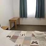 Cerdacul Cu Stuf بيت ضيافة سفنتو جيورجي