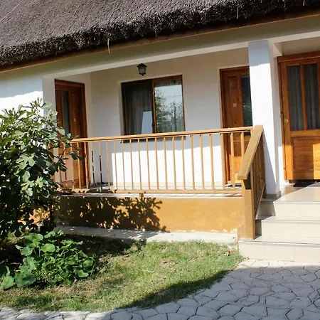 Cerdacul Cu Stuf Guest house
