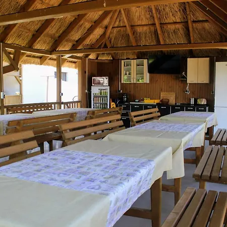 Cerdacul Cu Stuf بيت ضيافة